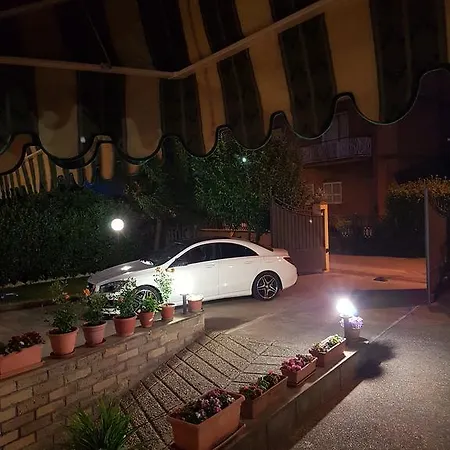 Julia's Rome Apartmán *